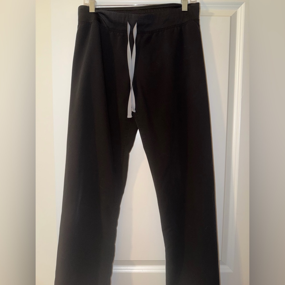 Figs Women’s Black Scrub Livingston Pants